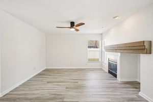 Essex Ct-S2402-017.jpg