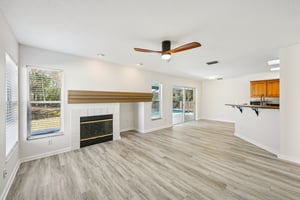 Essex Ct-S2402-018.jpg