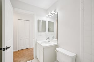 Essex Ct-S2402-043.jpg