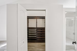 Essex Ct-S2402-062.jpg