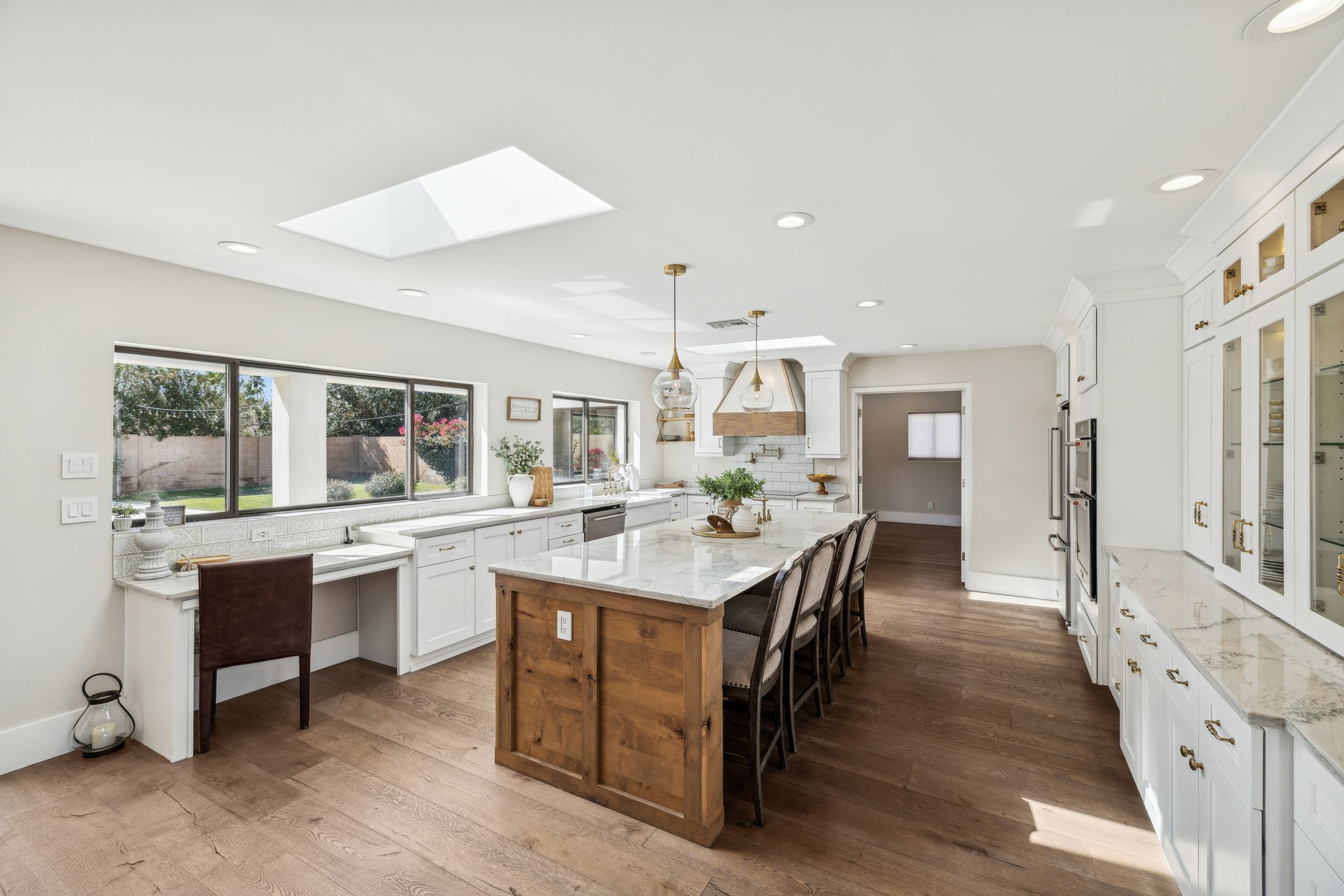 5621 E Voltaire Ave - 019.jpg