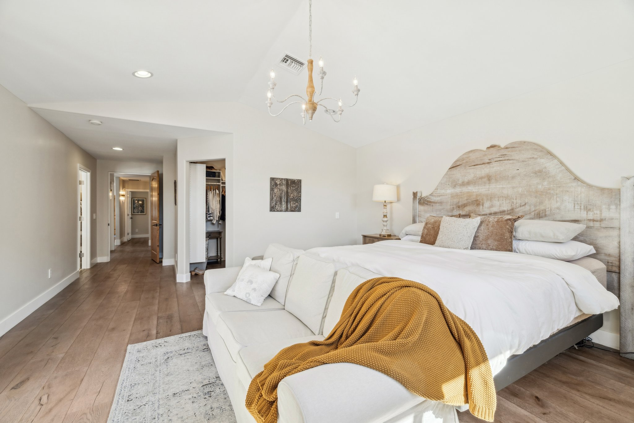 5621 E Voltaire Ave - 038.jpg