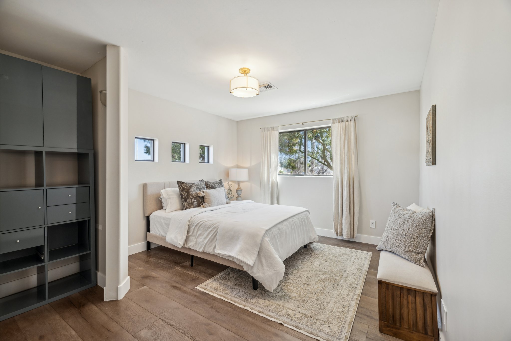 5621 E Voltaire Ave - 050.jpg