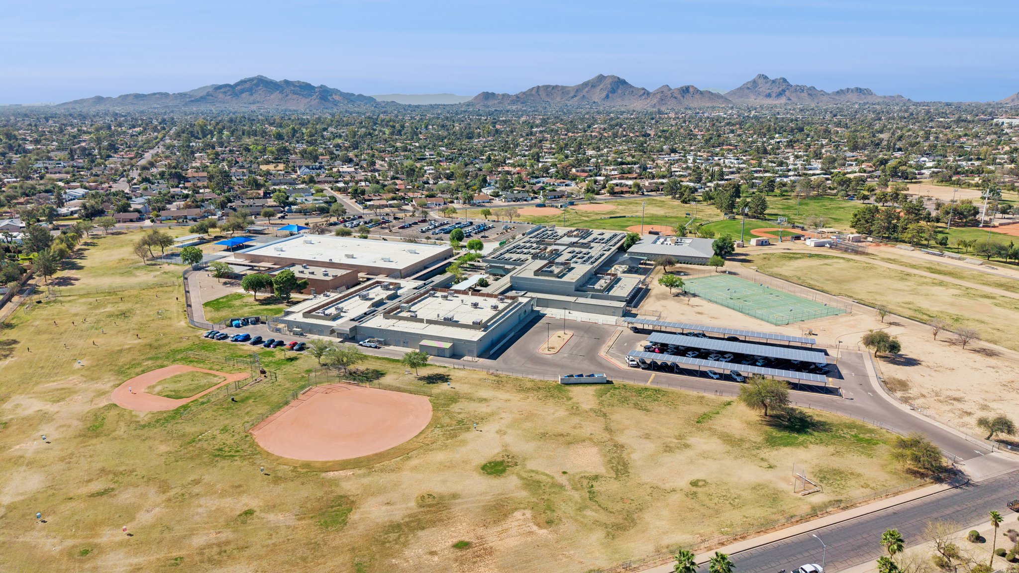 5621 E Voltaire Ave - 010 (2).jpg