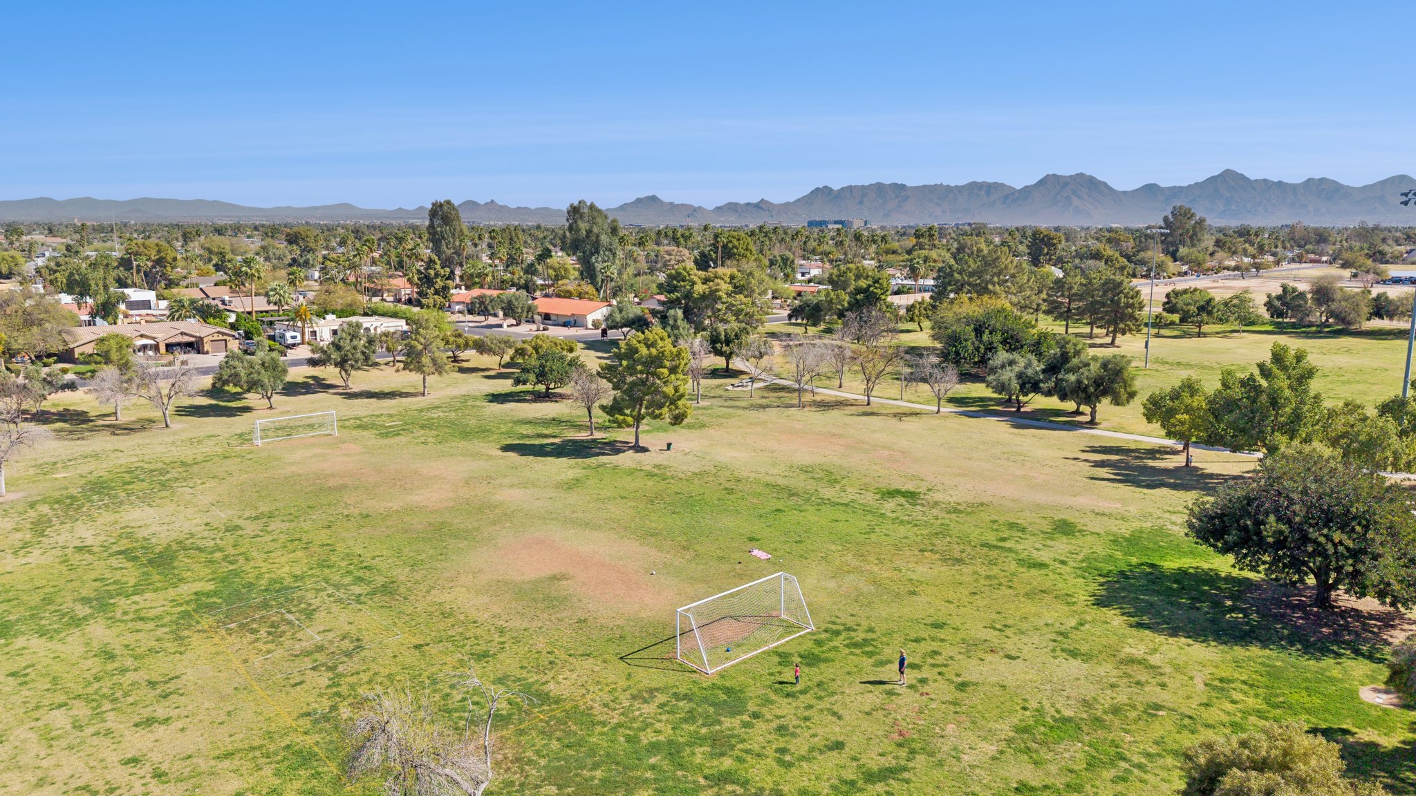 5621 E Voltaire Ave - 018 (2).jpg