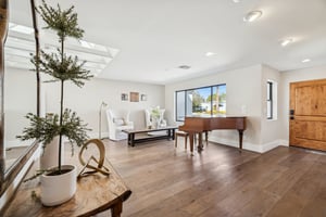 5621 E Voltaire Ave - 030.jpg