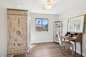 5621 E Voltaire Ave - 057.jpg