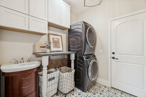 5621 E Voltaire Ave - 064.jpg