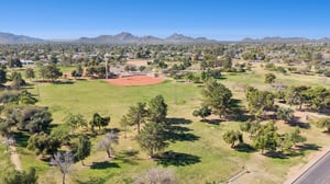 5621 E Voltaire Ave - 012 (2).jpg