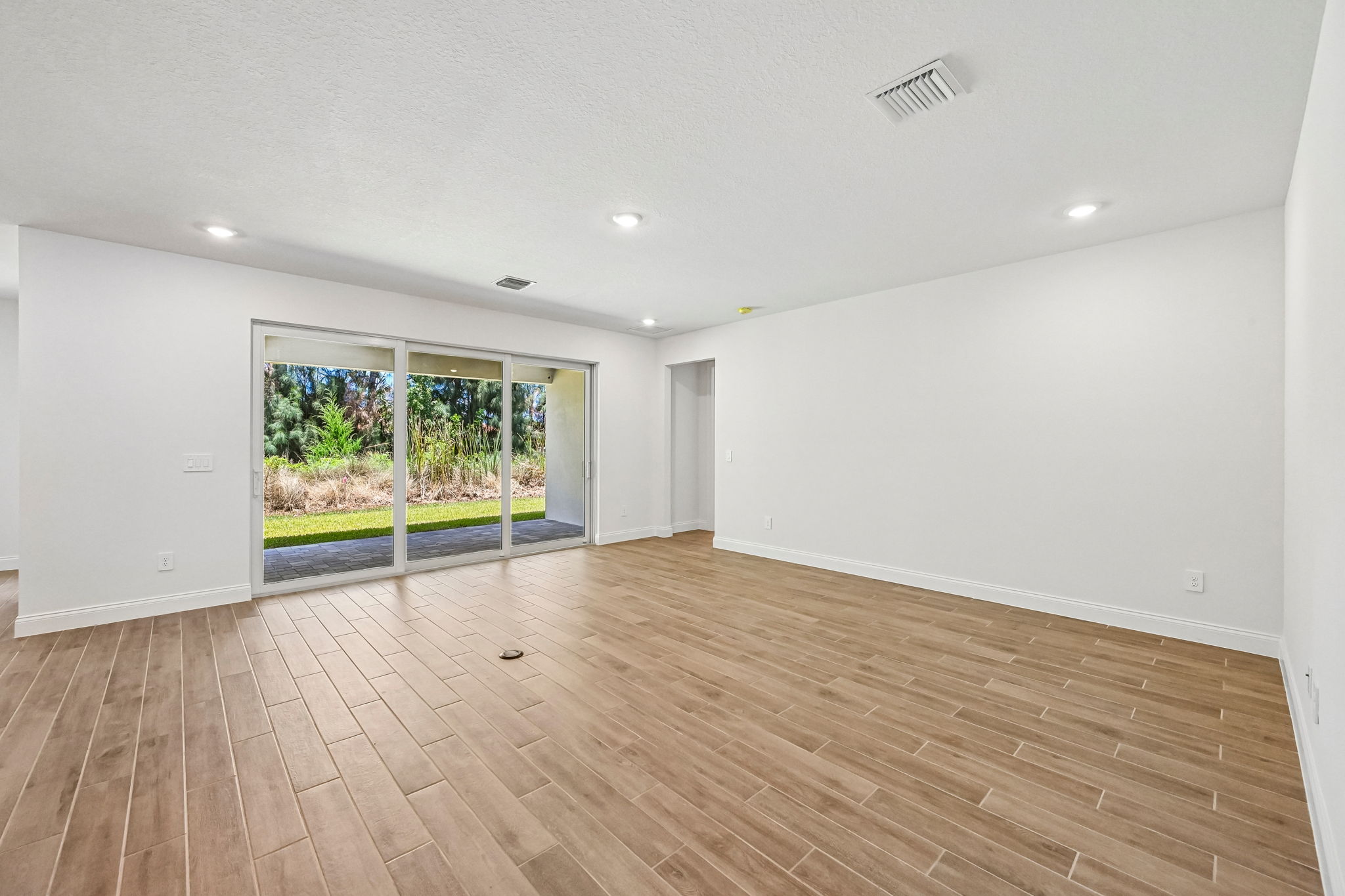 Miami - Hampton Park - 5621 Hampton Park Cir Vero Beach FL 32966 -006