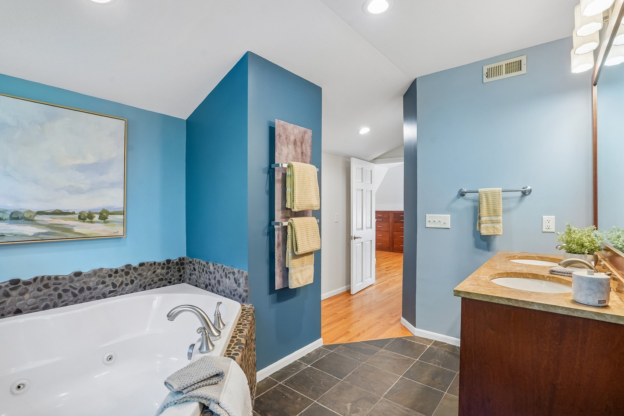 13th Ave-S2306-052.jpg