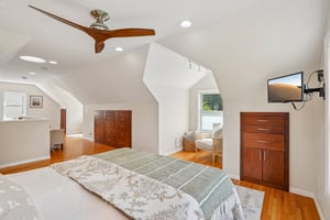 13th Ave-S2306-048.jpg