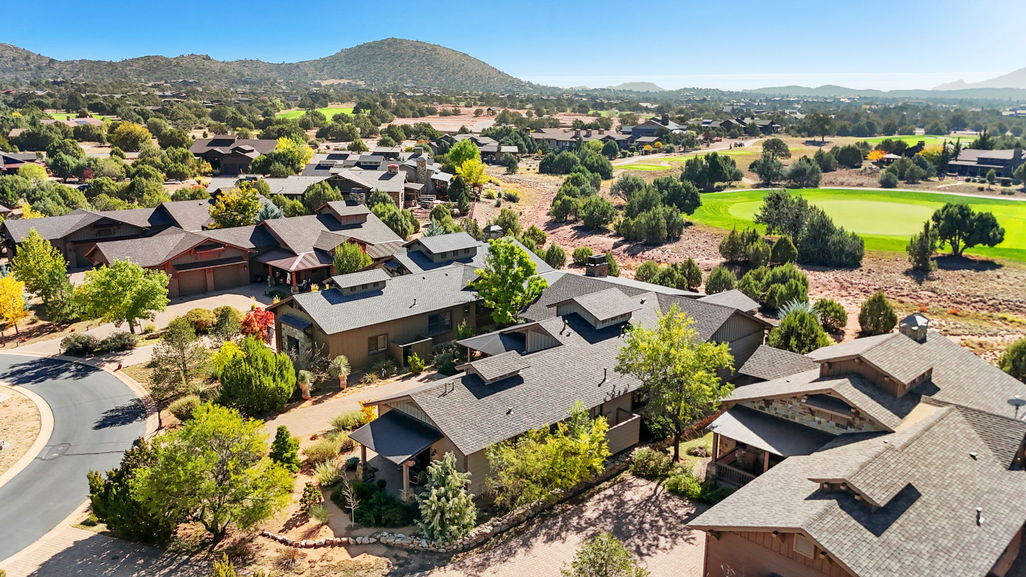 Neighbors on both sides are summer only