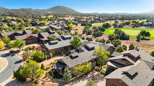 Neighbors on both sides are summer only