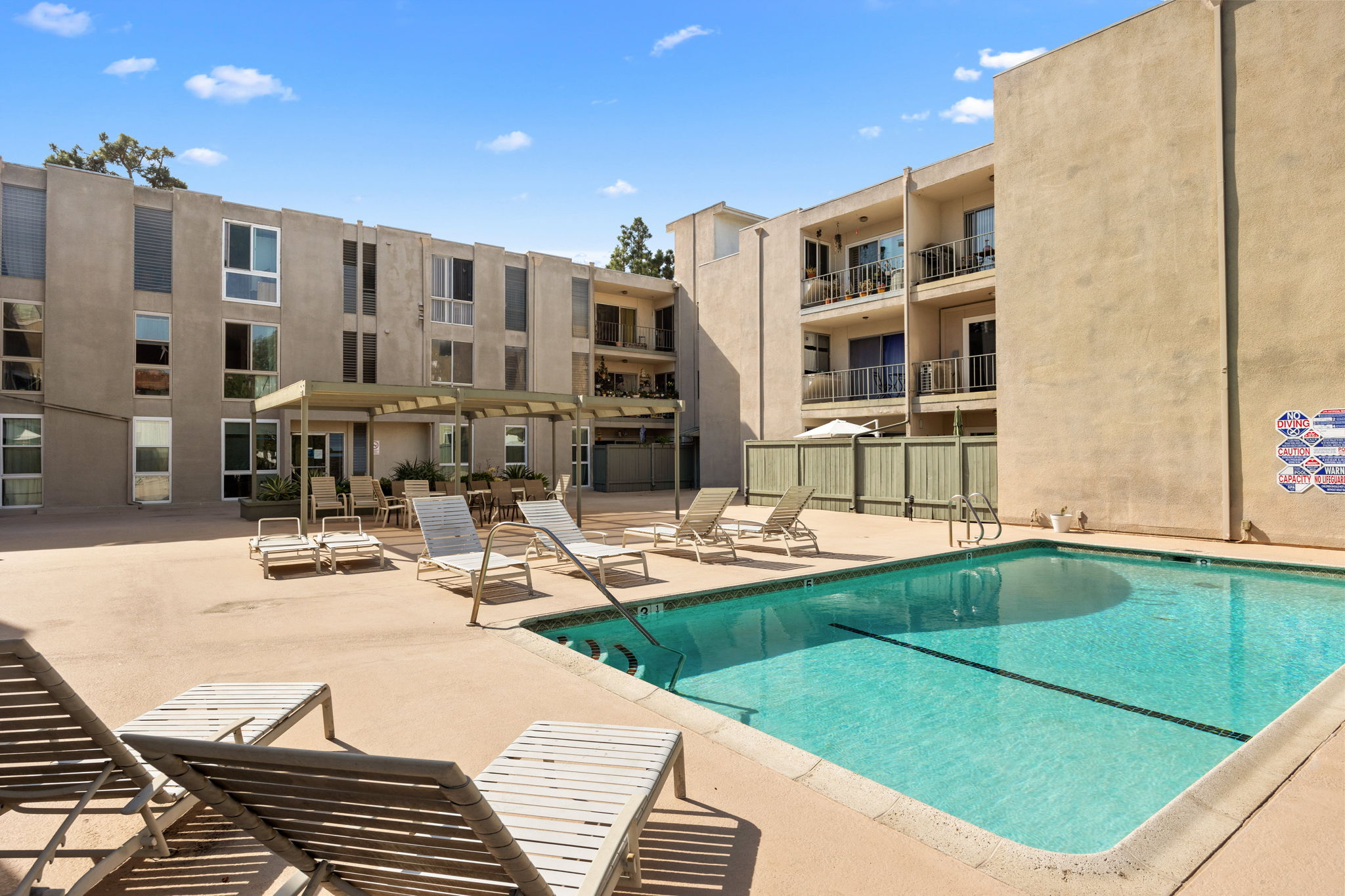 5625 Windsor Way UNIT 211-21