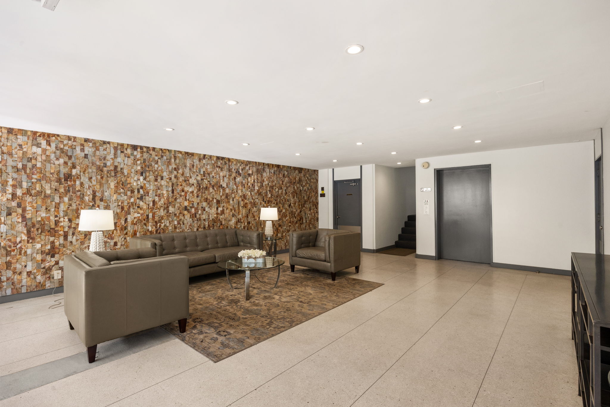 5625 Windsor Way UNIT 211-22