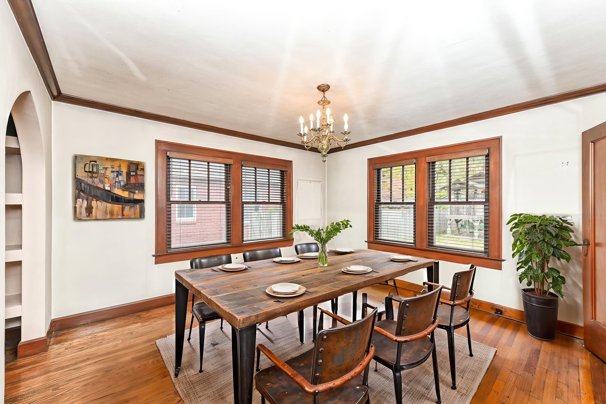 DSC_6822 virtually staged.jpeg