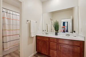 Sunhaven St-S0811-020.jpg