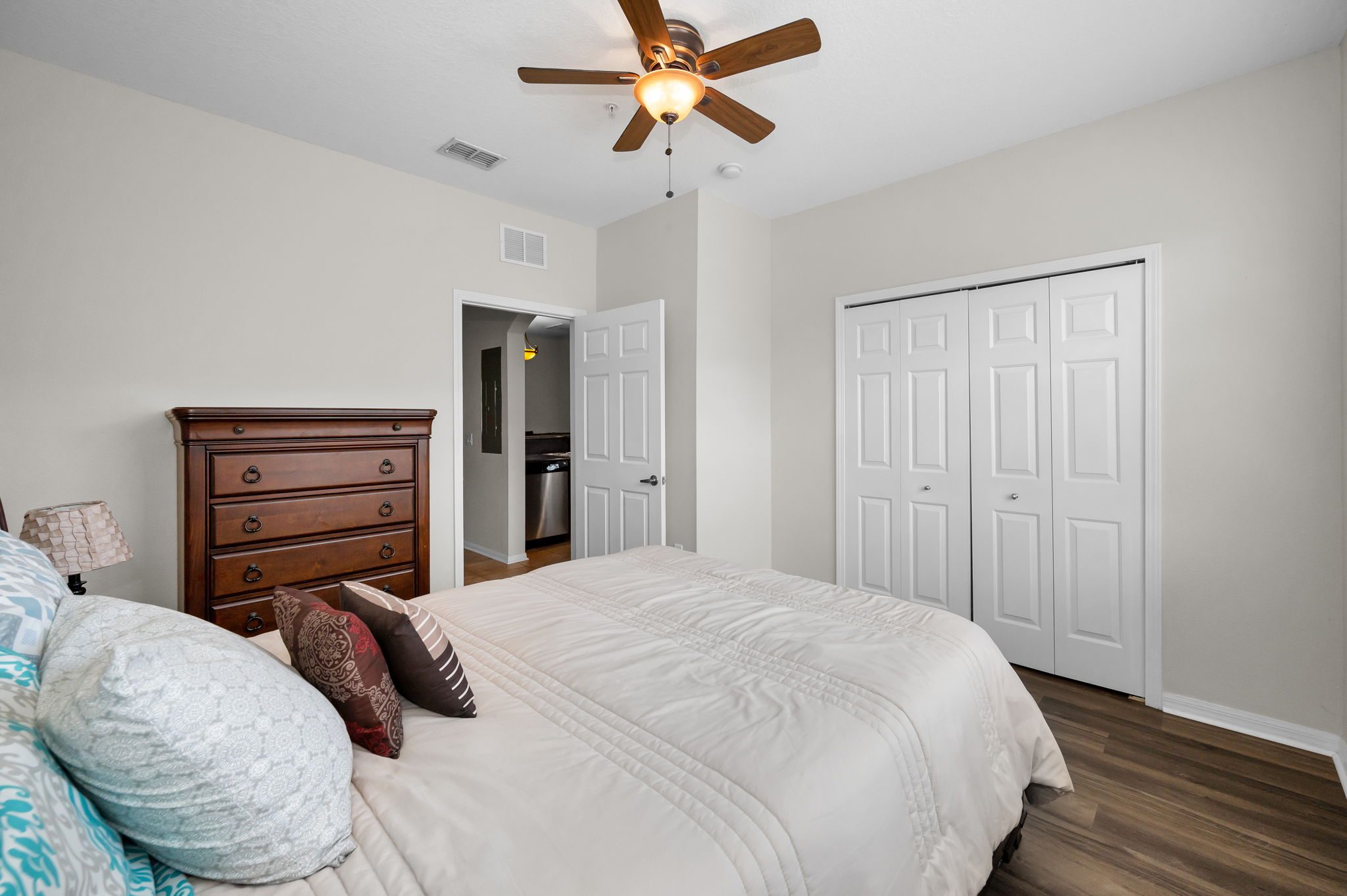 Main Level Bedroom1b