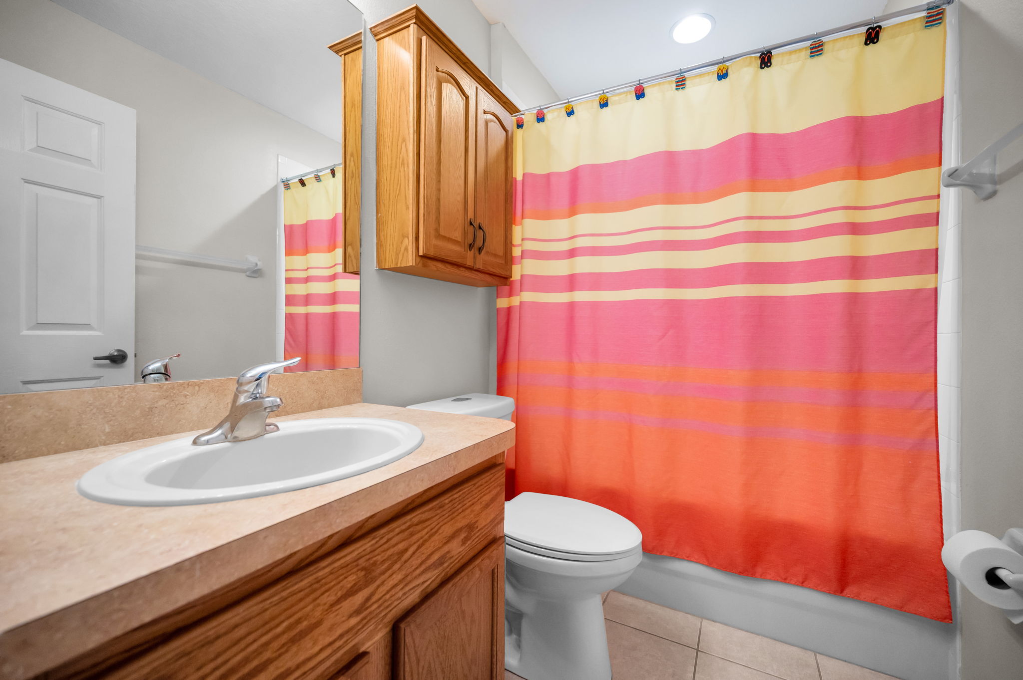 Upper Level Bathroom2