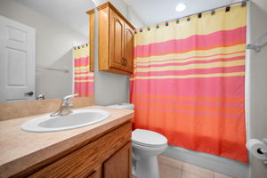 Upper Level Bathroom2