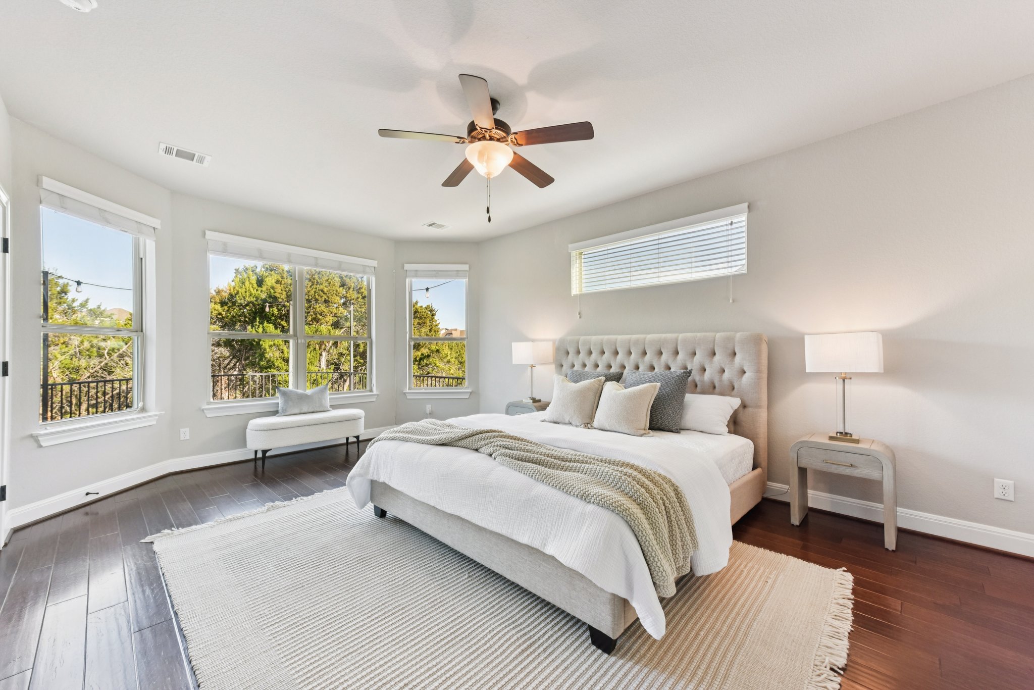 Siragusa Dr-S0301-025.jpg