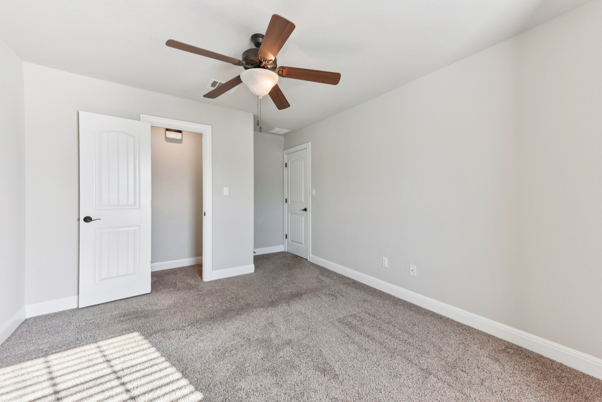 Siragusa Dr-S0301-030.jpg