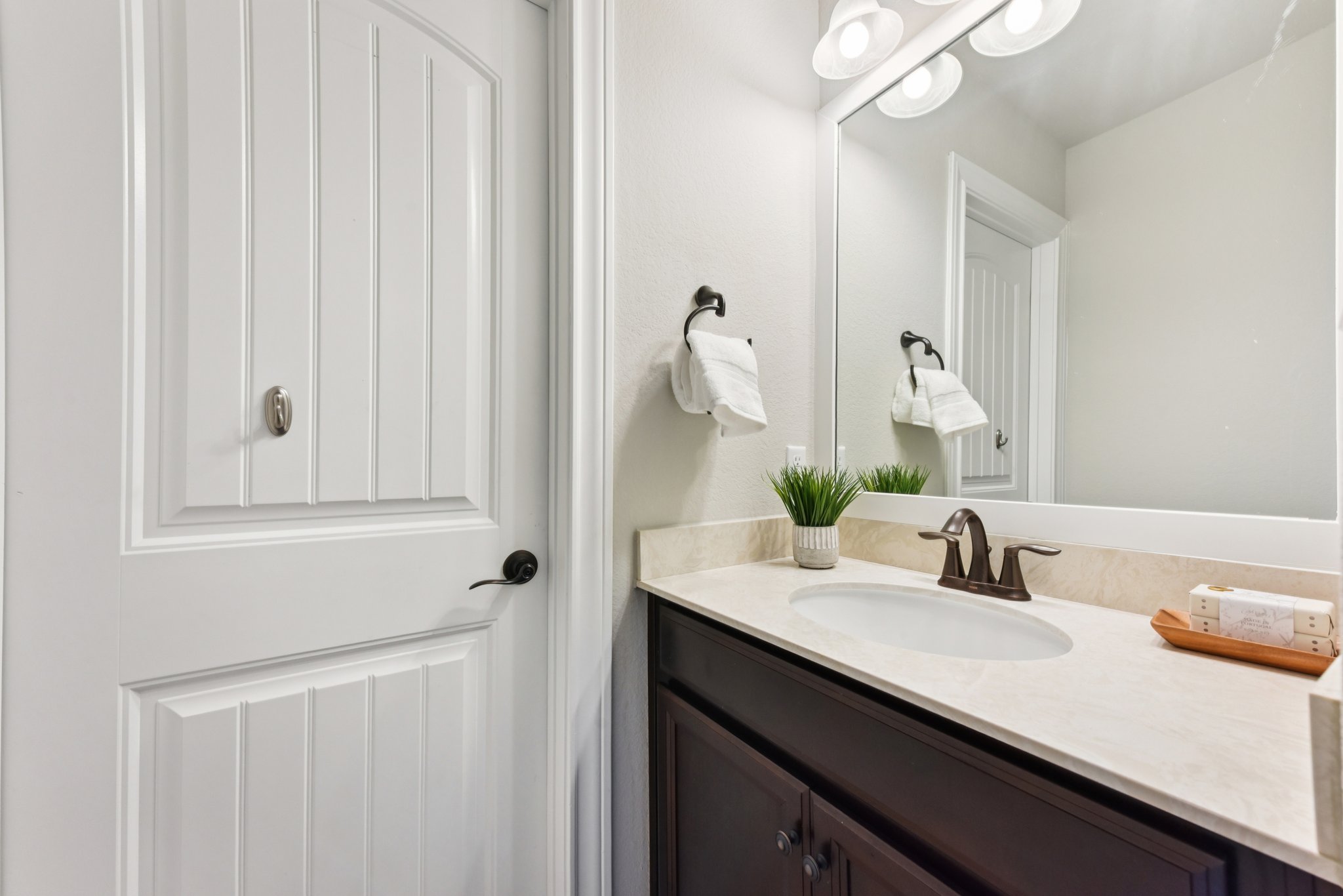 Siragusa Dr-S0301-053.jpg