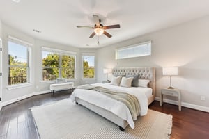 Siragusa Dr-S0301-025.jpg