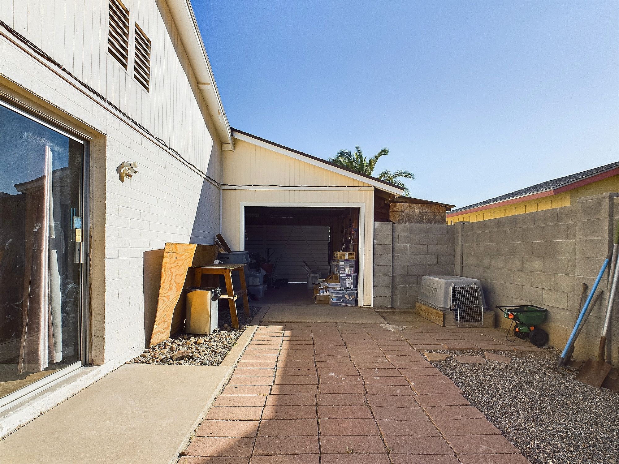 Side Yard / Drive Thru Garage