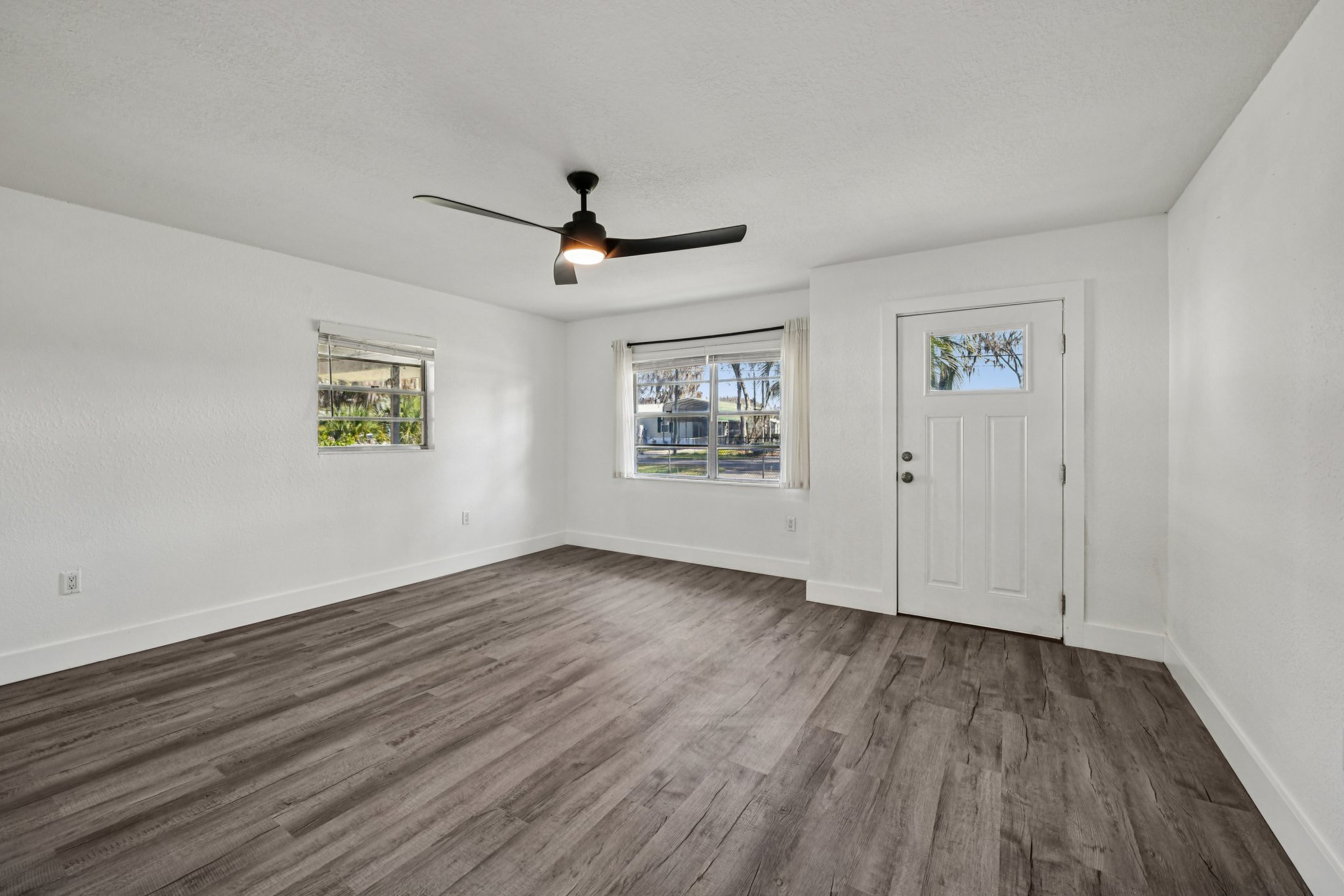 Redbud Rd-S0801-010.jpg