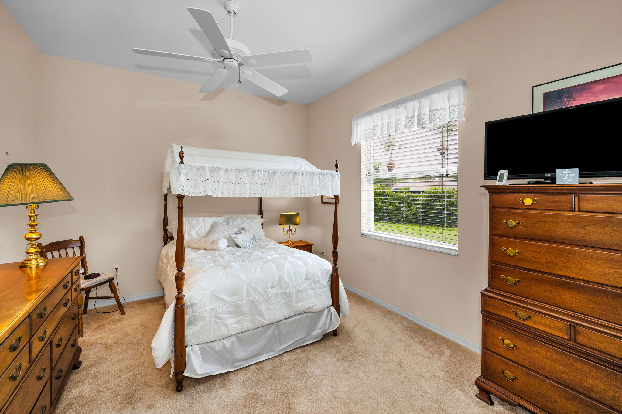 Guest Bedroom2a