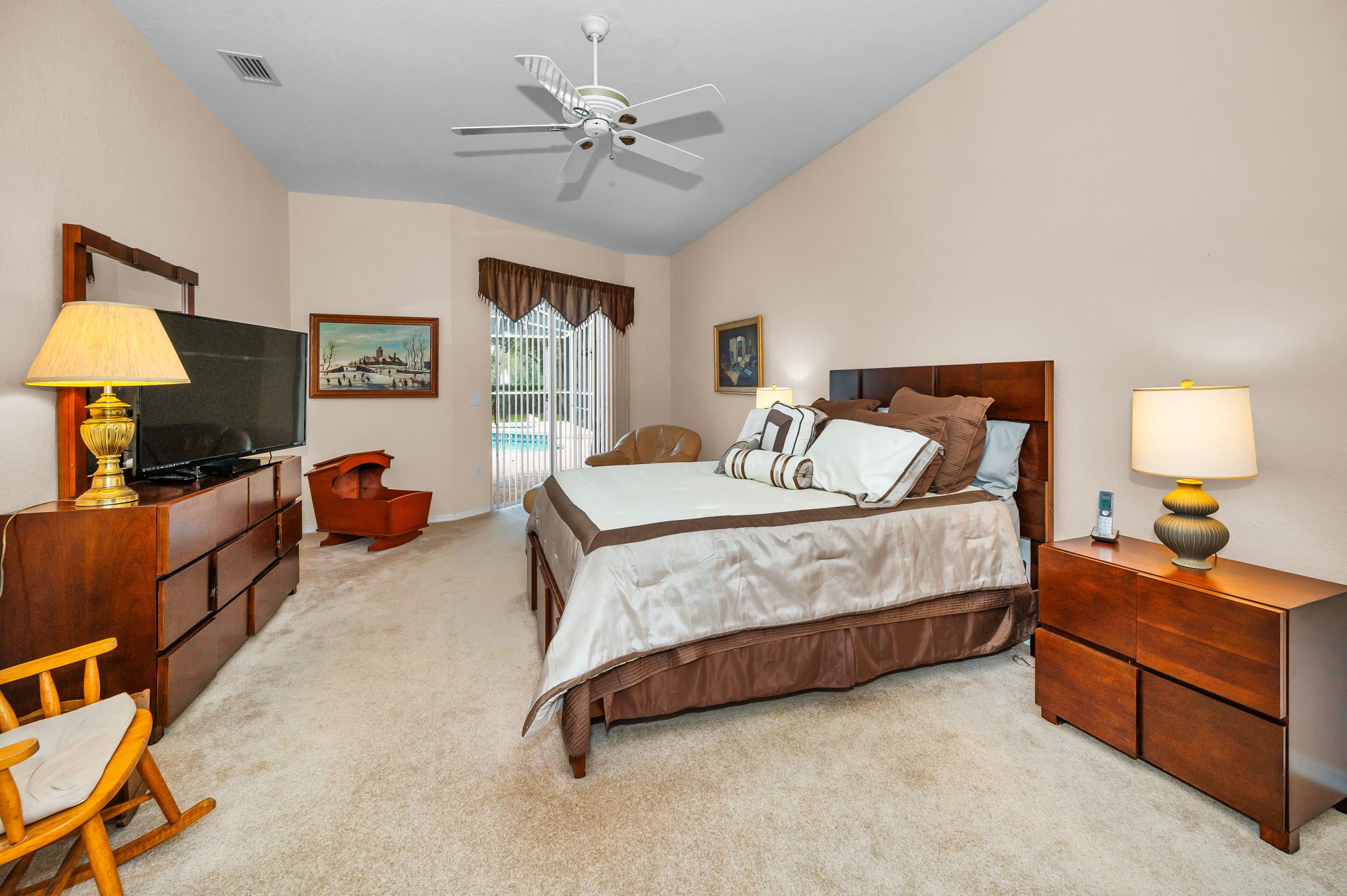 Primary Bedroom1a
