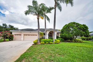 Front Exterior7