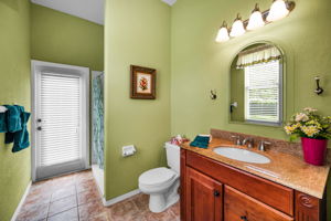 Guest Bathroom2