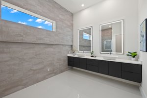 Guest Bathroom 1 - 1 of 2.jpg
