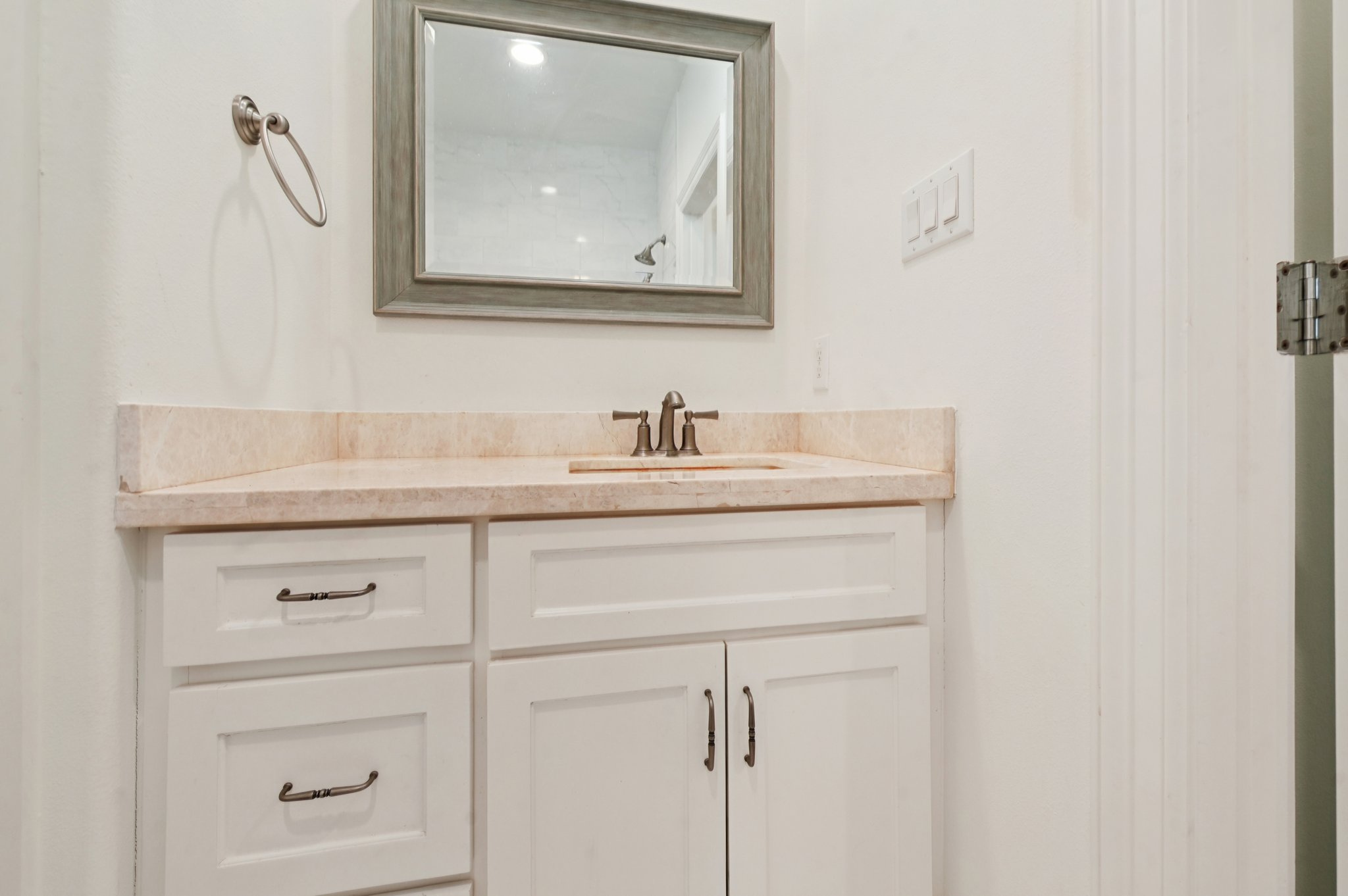 Kiam St-S2510-038.jpg