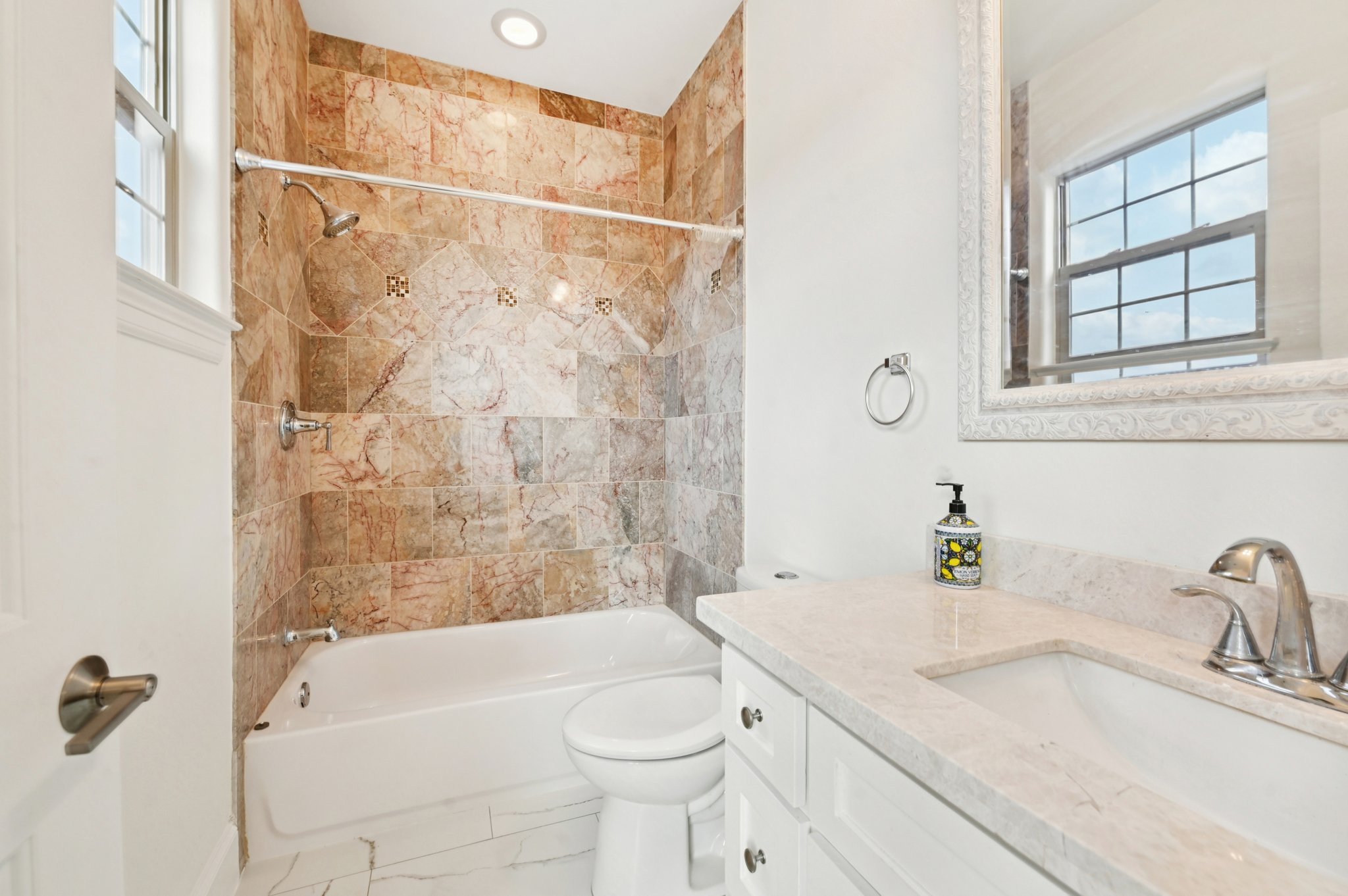 Kiam St-S2510-039.jpg