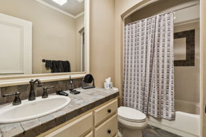  Photo 40