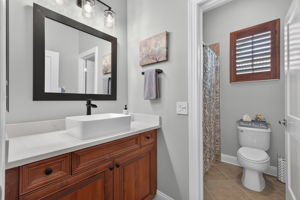 Guest Bathroom 2