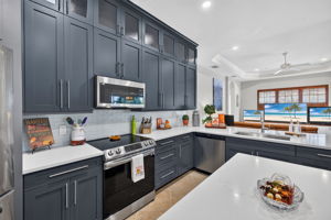 Kitchen 3 of 4
