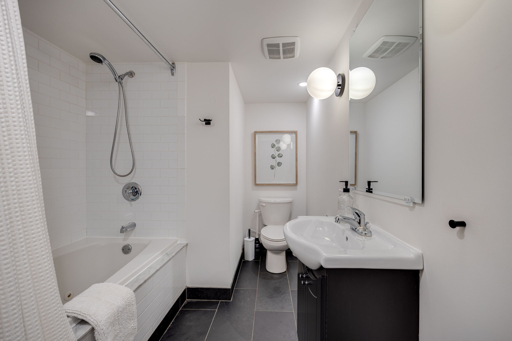 Toronto property showcase — delivered property photograph 42