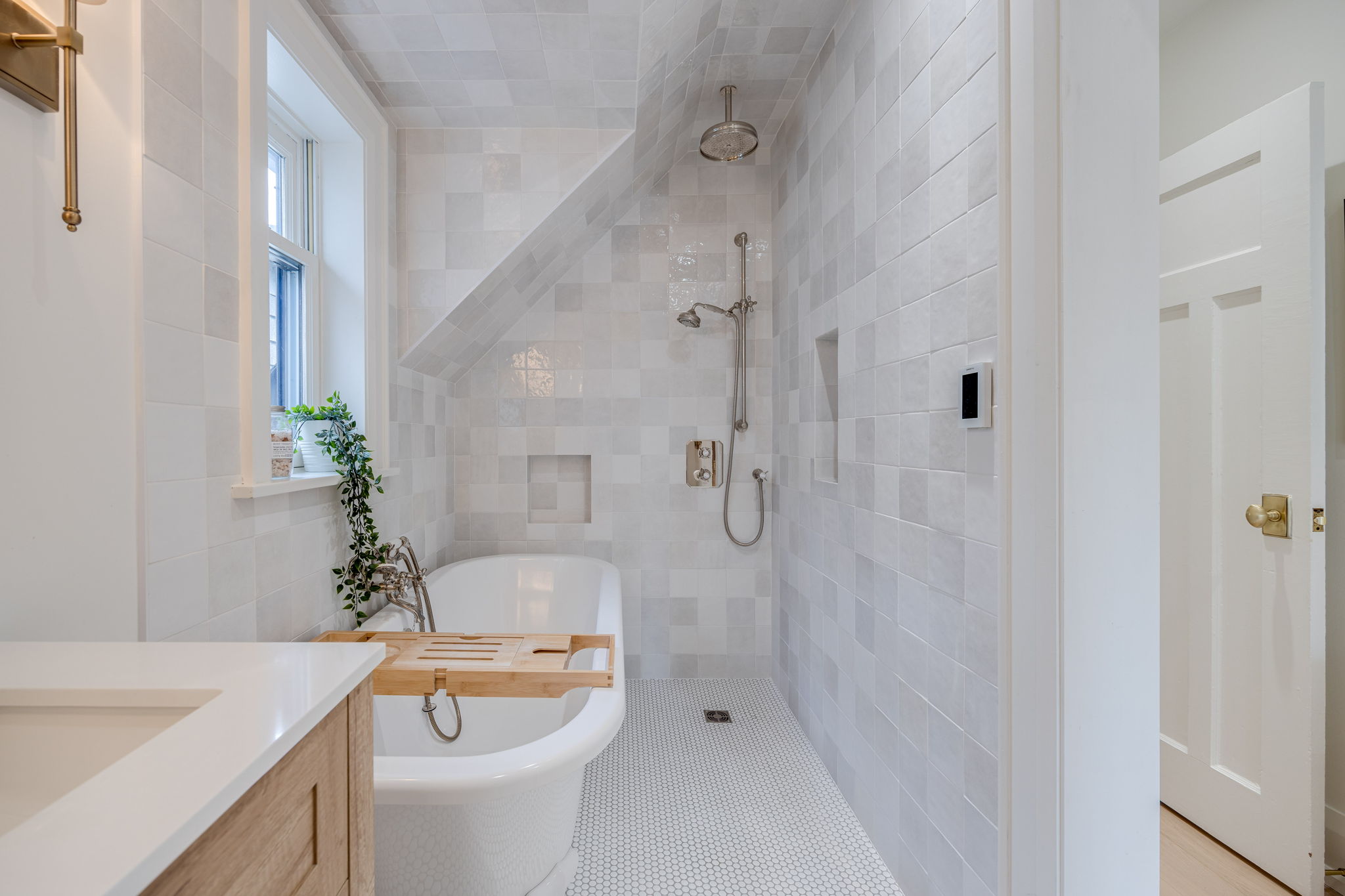 Toronto property showcase — delivered property photograph 33
