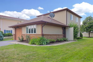  Photo 0