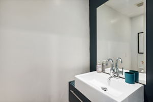 24_Interior