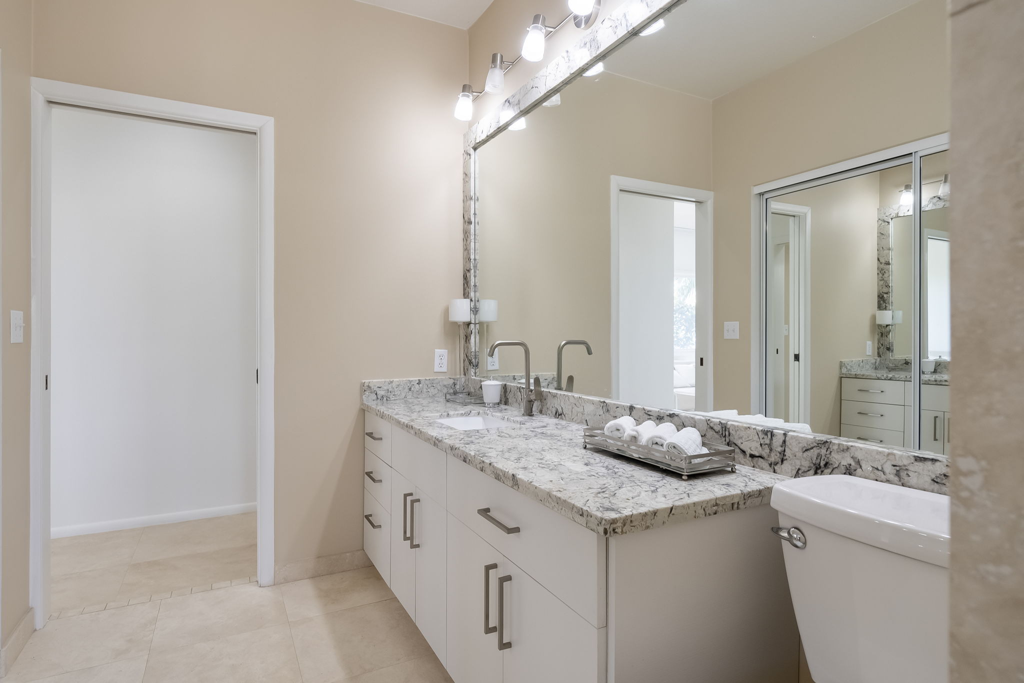 5641 Kalanianaʻole Hwy, Honolulu, HI 96821, USA Photo 55
