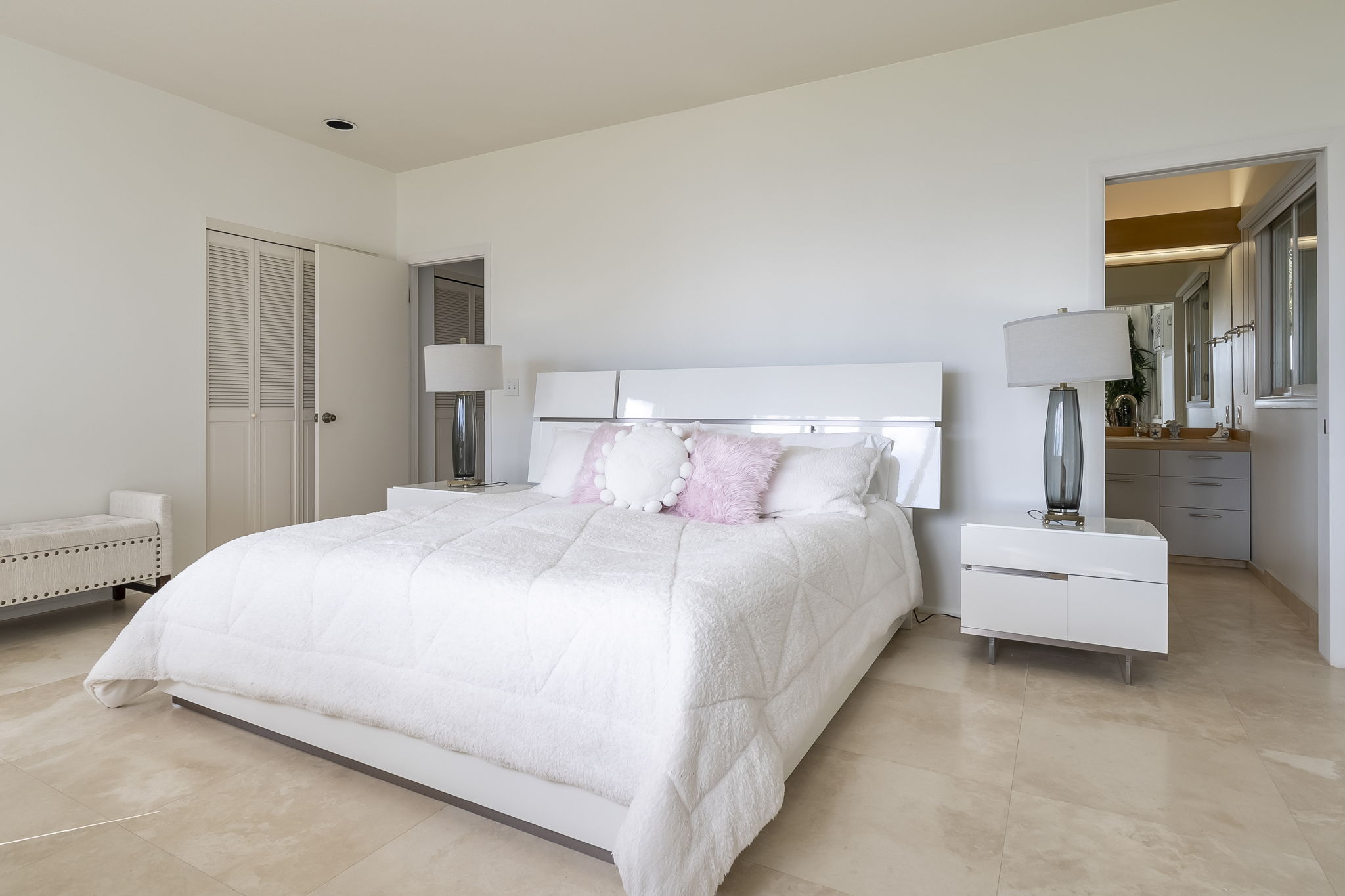 Spacious 2nd Bedroom, also has King Bed with ensuite bathroom