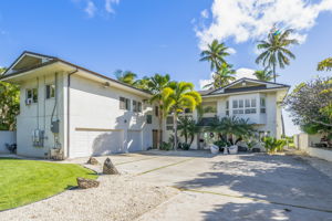 5641 Kalanianaʻole Hwy, Honolulu, HI 96821, USA Photo 1