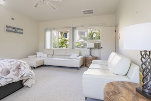 5641 Kalanianaʻole Hwy, Honolulu, HI 96821, USA Photo 62