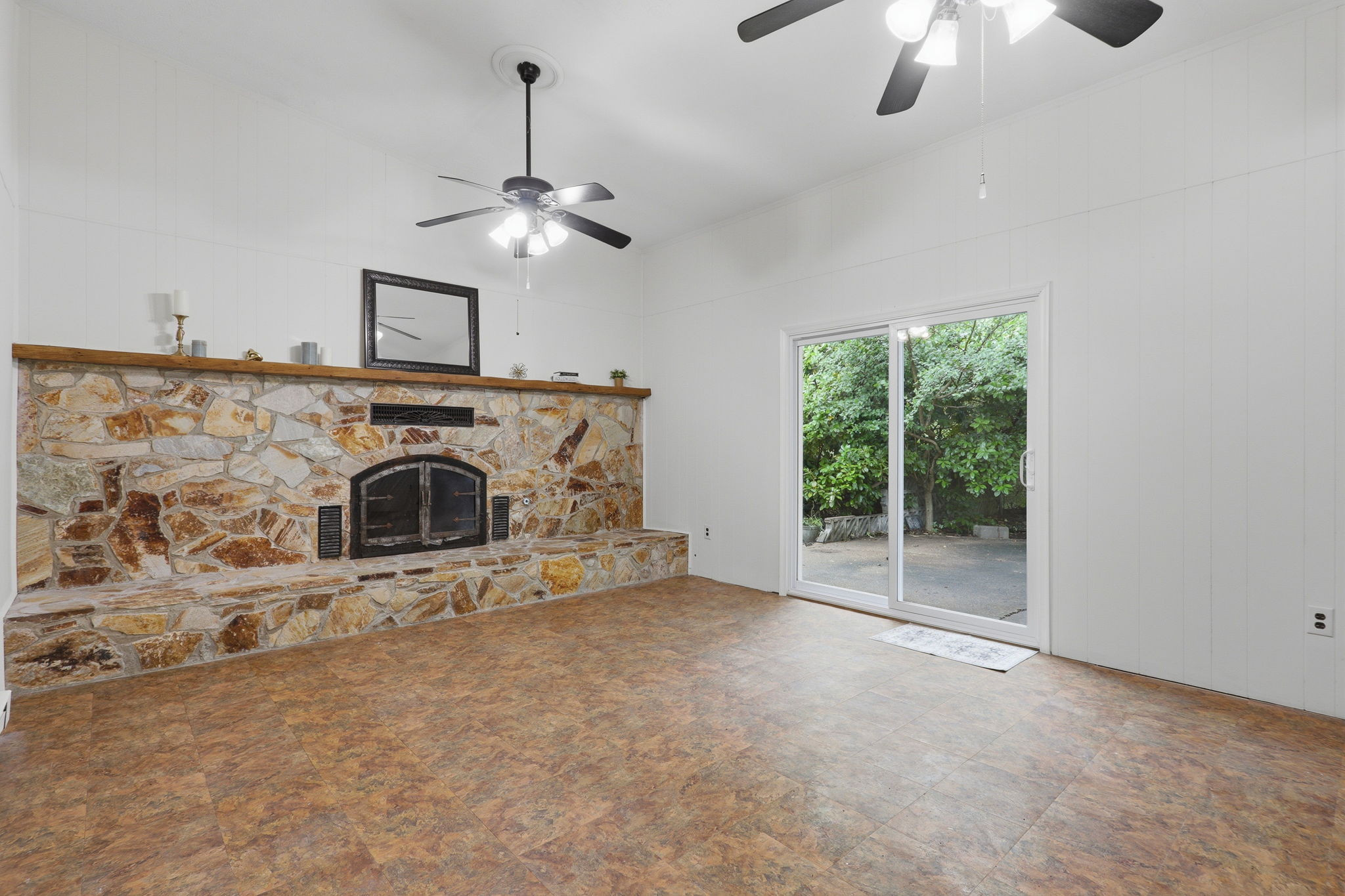 11-Family Room